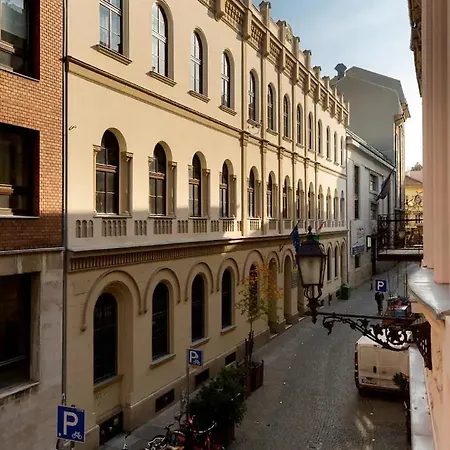 Apartment Kz Szimpla Krt *
